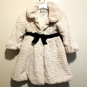 Girls Faux fur coat